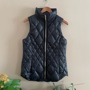 Athleta Responsible Down Quilted Vest - Women’s Small - Black